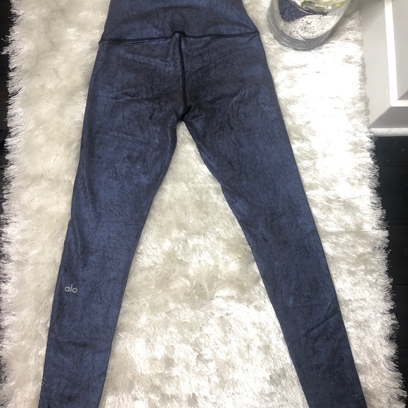 ALO Yoga Metallic Airbrush High Waist Leggings - Picture 8 of 10